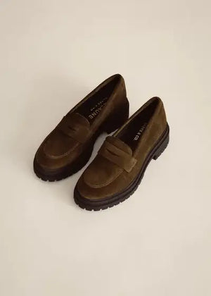 CLASSIC MOCCASINS