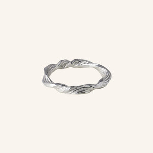 DANCING WAVE RING